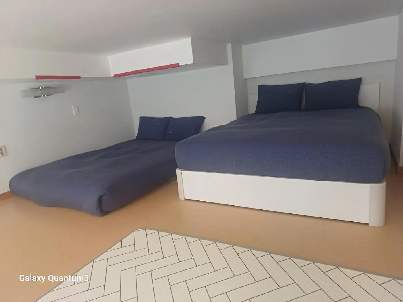 Apartment Hongdae Residence - 1Min From Hongik Uni Station Exit #1 Seoul
