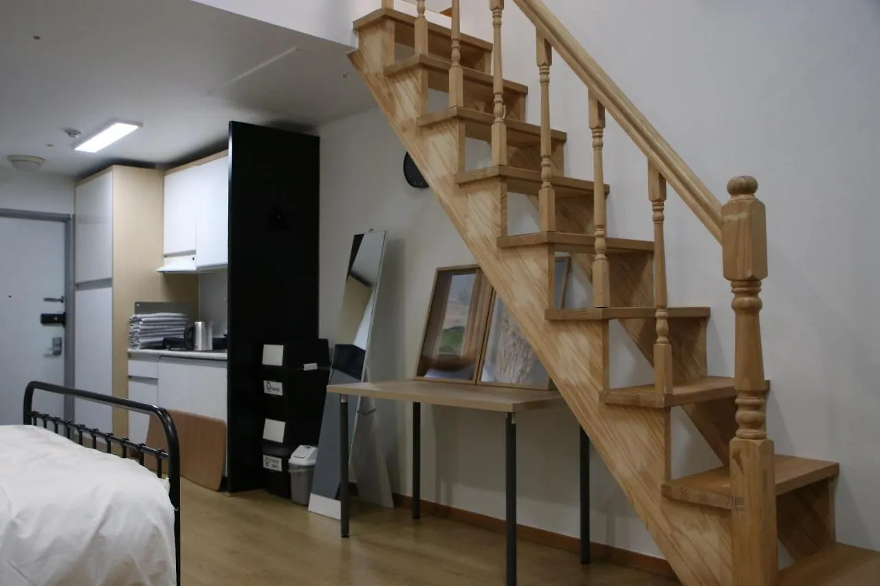 Hongdae Residence - 1Min From Hongik Uni Station Exit #1 Seoul